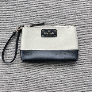Kate Spade New York Black and White Wristlet